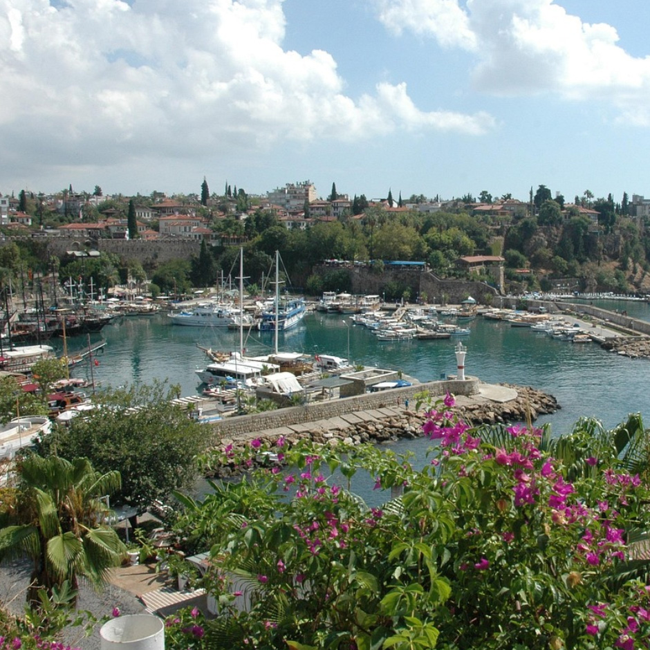 Şehre Yakın Hafta Sonu Kaçamakları: Araç Kiralayarak Gidilebilecek 8 Rota